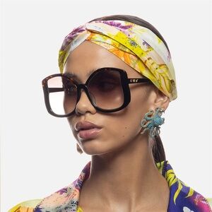 CAMILLA “Social Butterfly” dark tort/black oversized boho chic sunglasses